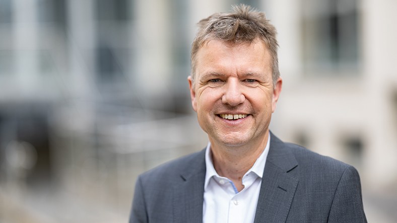 Jörg Botti, Hauptgeschäftsführer der BG ETEM