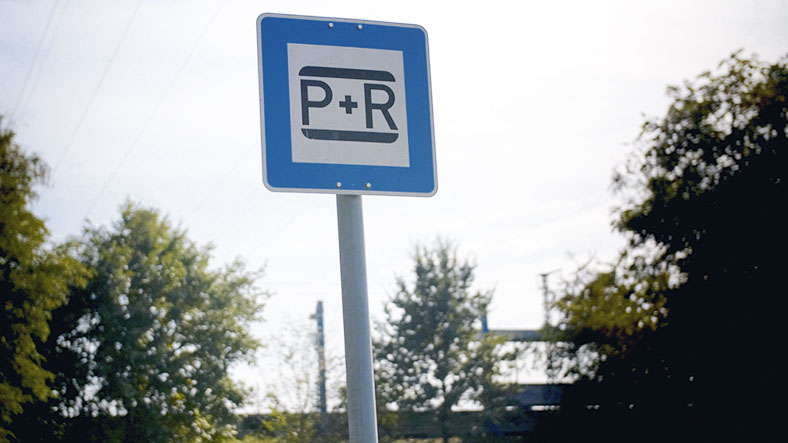 Tipps für den Weg zur Arbeit: Park & Ride Schild