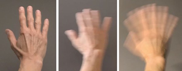 3 Hände in unterschiedlich flimmernden Ansichten durch den Stroboskopeffekt.