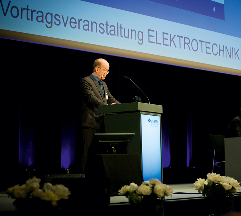 Online-Vortragsveranstaltung ELEKTROTECHNIK 2020, Vortrag Dr. Jens Jühling, Präventionsleiter der BG ETEM.