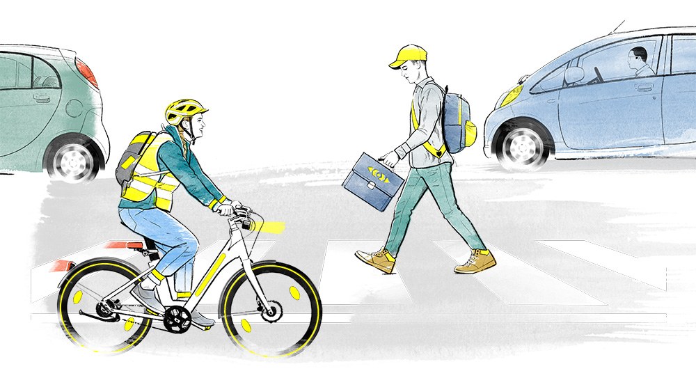 Sichtbarkeit im Straßenverkehr: Illustration Verkehr mit Frau auf Fahrrad, jugendlichem Fußgänger und zwei Autos.